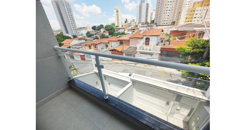 Lindo Sobrado Novo à Venda no Bairro do Parque São Domingos na Rua Martins Teotônio 64