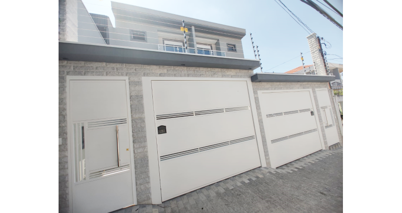 Lindo Sobrado Novo à Venda no Bairro do Parque São Domingos na Rua Martins Teotônio 64