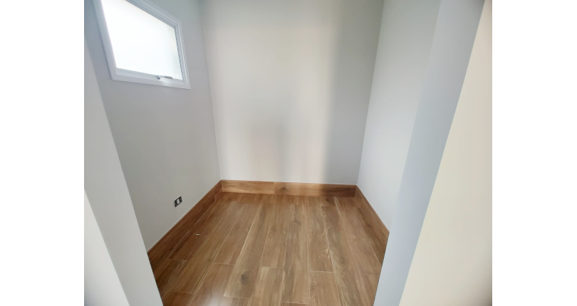 Lindo Sobrado Novo à Venda no Bairro do Parque São Domingos na Rua Martins Teotônio 64