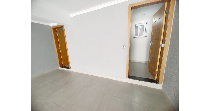 Lindo Sobrado Novo à Venda no Bairro do Parque São Domingos na Rua Martins Teotônio 64