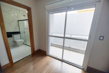 Lindo Sobrado Novo à Venda no Bairro do Parque São Domingos na Rua Martins Teotônio 82