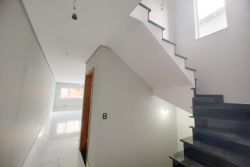 Lindo Sobrado Novo à Venda no Bairro do Parque São Domingos na Rua Martins Teotônio 82