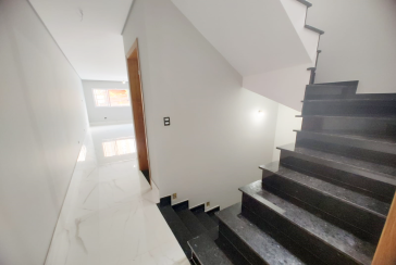 Lindo Sobrado Novo à Venda no Bairro do Parque São Domingos na Rua Martins Teotônio 82