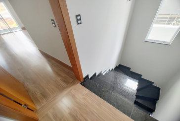 Lindo Sobrado Novo à Venda no Bairro do Parque São Domingos na Rua Martins Teotônio 82