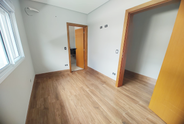 Lindo Sobrado Novo à Venda no Bairro do Parque São Domingos na Rua Martins Teotônio 82