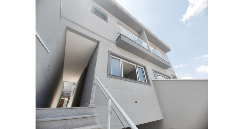 Lindo Sobrado Novo à Venda no Bairro do Parque São Domingos na Rua Martins Teotônio 82