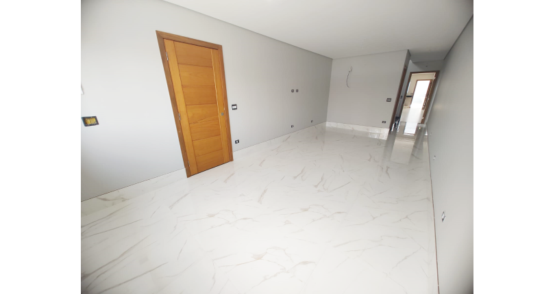 Lindo Sobrado Novo à Venda no Bairro do Parque São Domingos na Rua Martins Teotônio 82