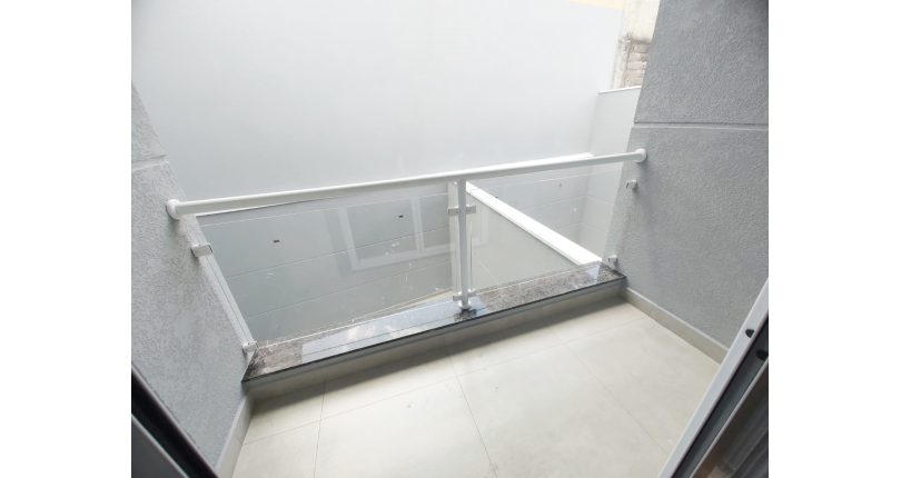 Lindo Sobrado Novo à Venda no Bairro do Parque São Domingos na Rua Martins Teotônio 82