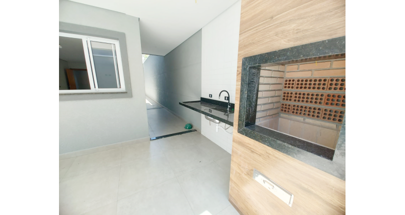 Lindo Sobrado Novo à Venda no Bairro do Parque São Domingos na Rua Martins Teotônio 82