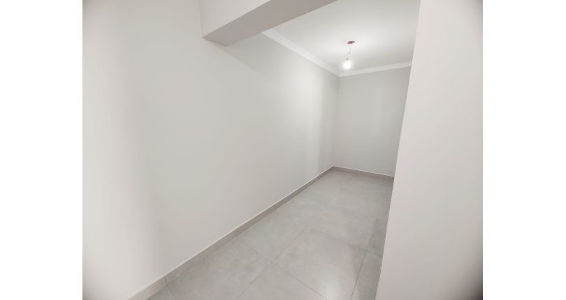 Lindo Sobrado Novo à Venda no Bairro do Parque São Domingos na Rua Martins Teotônio 82