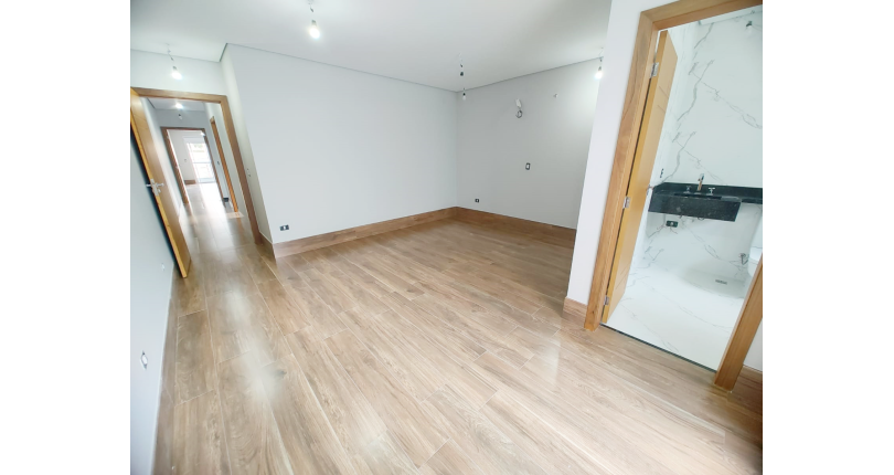 Lindo Sobrado Novo à Venda no Bairro do Parque São Domingos na Rua Martins Teotônio 82