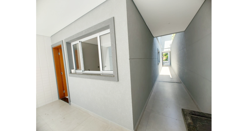 Lindo Sobrado Novo à Venda no Bairro do Parque São Domingos na Rua Martins Teotônio 822