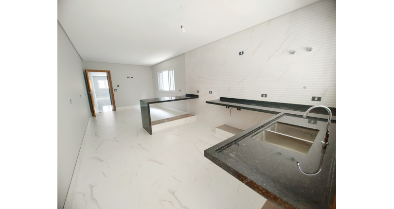 Lindo Sobrado Novo à Venda no Bairro do Parque São Domingos na Rua Martins Teotônio 82