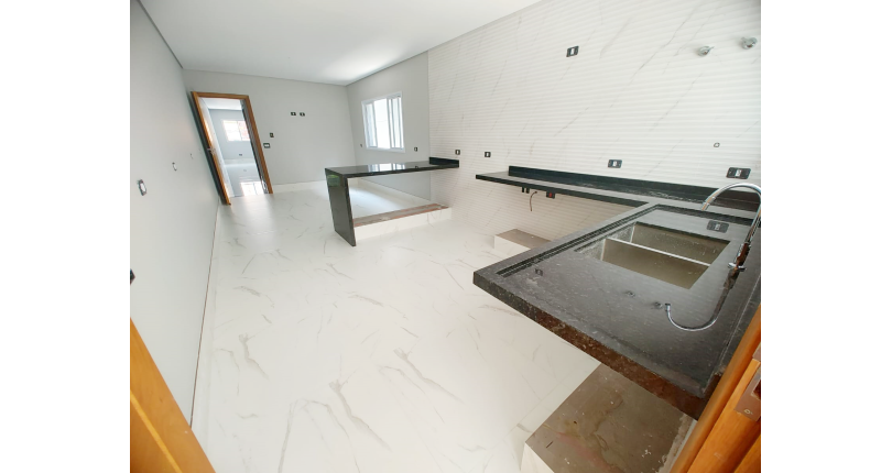 Lindo Sobrado Novo à Venda no Bairro do Parque São Domingos na Rua Martins Teotônio 82