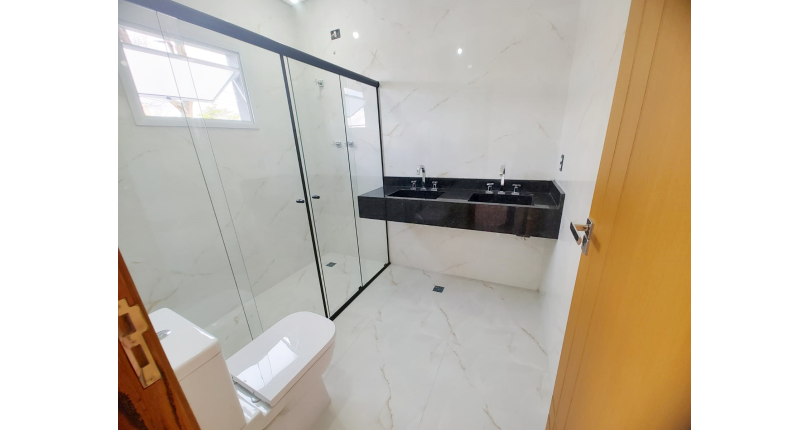 Lindo Sobrado Novo à Venda no Bairro do Parque São Domingos na Rua Martins Teotônio 82