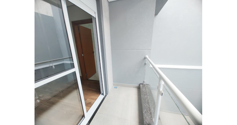 Lindo Sobrado Novo à Venda no Bairro do Parque São Domingos na Rua Martins Teotônio 82