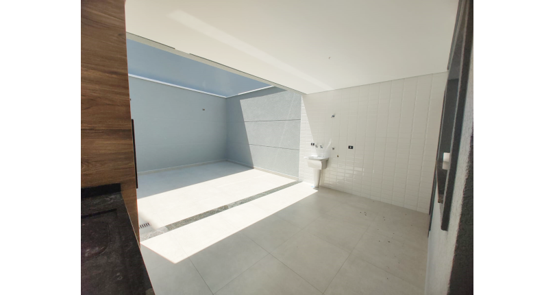 Lindo Sobrado Novo à Venda no Bairro do Parque São Domingos na Rua Martins Teotônio 82