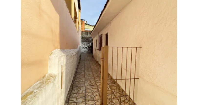 Casa à venda no Bairro do Moinho Velho na Rua Ângelo Oriente,