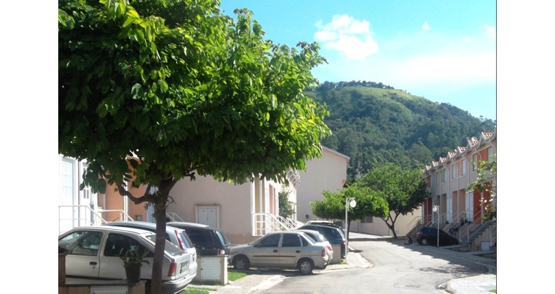 Lindo Sobrado à venda no Bairro do Jardim Jaraguá na Rua Francisco Bellazzi 120,