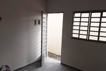 Casa para renda à venda no Bairro do Parque Anhangüera na Rua São Bernardino