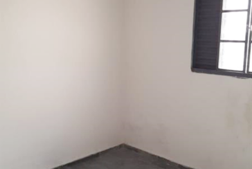 Casa para renda à venda no Bairro do Parque Anhangüera na Rua São Bernardino