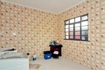 Sobrado à venda no Bairro do Parque São Domingos na Rua Dona Herminda Borba Attuy