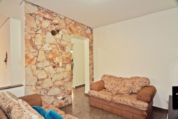 Sobrado à venda no Bairro do Parque São Domingos na Rua Dona Herminda Borba Attuy