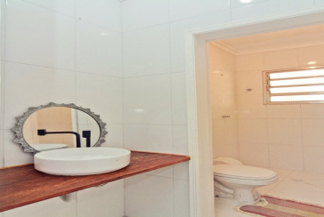 Sobrado à venda no Bairro do Parque São Domingos na Rua Dona Herminda Borba Attuy