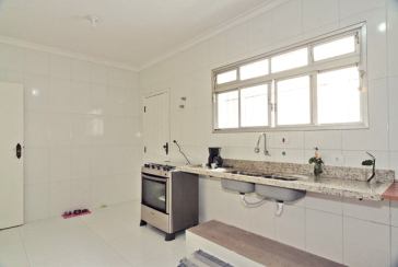 Sobrado à venda no Bairro do Parque São Domingos na Rua Dona Herminda Borba Attuy