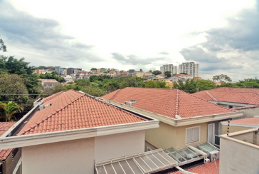 Sobrado à venda no Bairro do Parque São Domingos na Rua Dona Herminda Borba Attuy