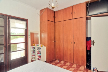 Sobrado à venda no Bairro do Parque São Domingos na Rua Dona Herminda Borba Attuy