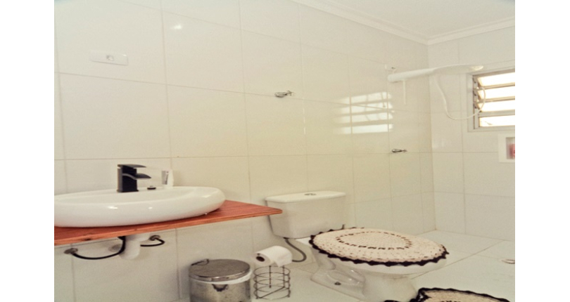 Sobrado à venda no Bairro do Parque São Domingos na Rua Dona Herminda Borba Attuy