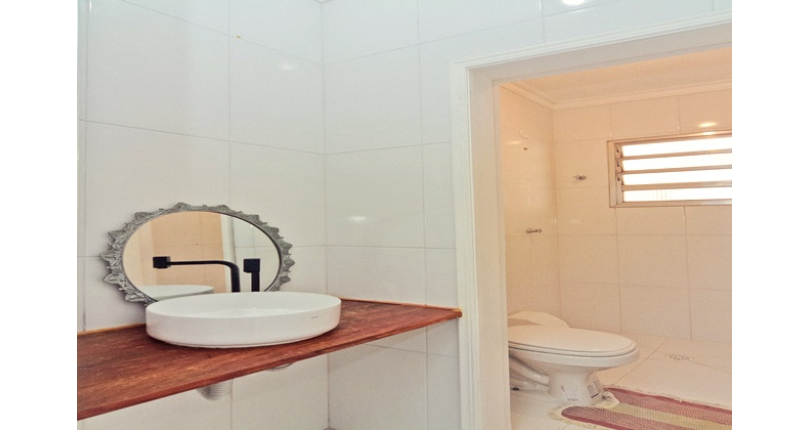 Sobrado à venda no Bairro do Parque São Domingos na Rua Dona Herminda Borba Attuy