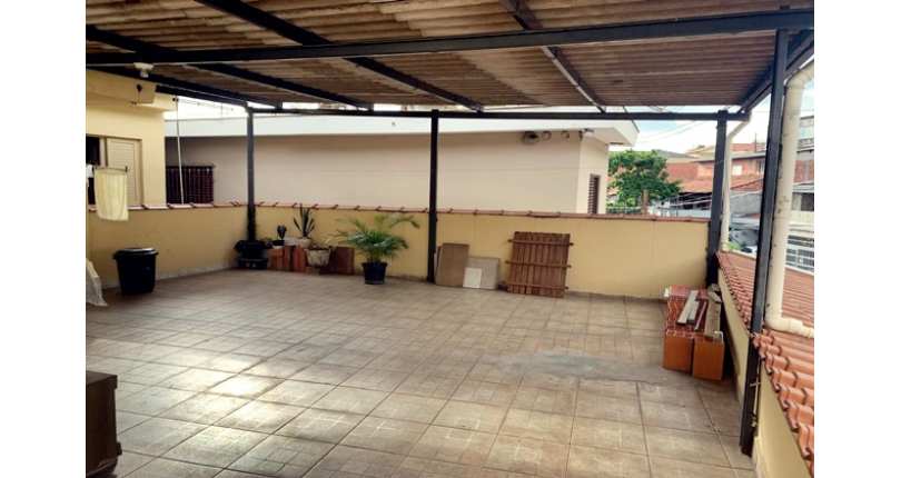 Casa à venda no Bairro do Jardim Mutinga na Rua Gustavo de Lacerda