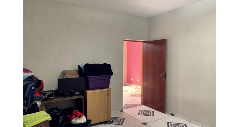 Casa à venda no Bairro do Jardim Mutinga na Rua Gustavo de Lacerda