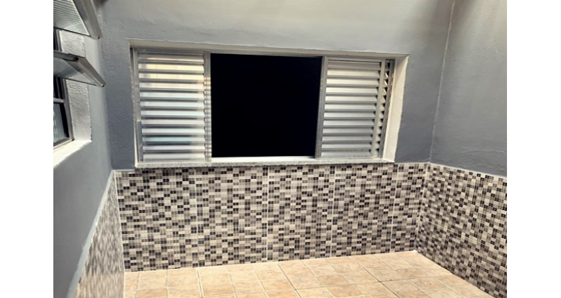 Casa à venda no Bairro do Jardim Mutinga na Rua Gustavo de Lacerda