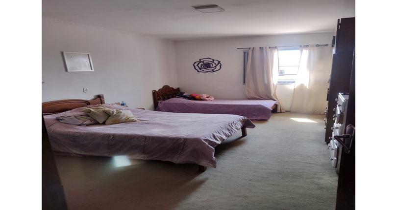 Excelente Sobrado à venda no Bairro do Jardim Mangalot na Rua General Lauro Cavalcanti de Farias