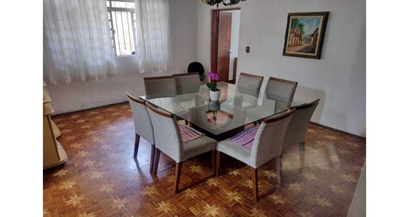 Excelente Sobrado à venda no Bairro do Jardim Mangalot na Rua General Lauro Cavalcanti de Farias