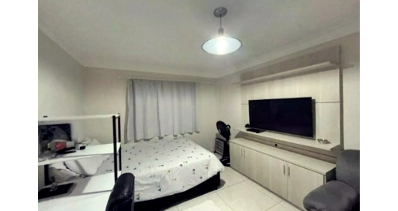 Sobrado à venda no Bairro do Jardim Mutinga na Rua Belo Jardim,