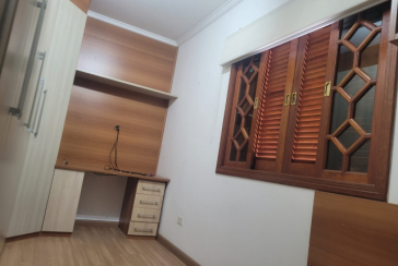 Sobrado à venda no Bairro do Parque São Domingos na Rua José Amaro Peçanha,