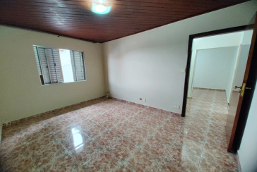 Casa Térrea à venda no Bairro da Vila Picinin na Rua Doutor Estevão Montebello