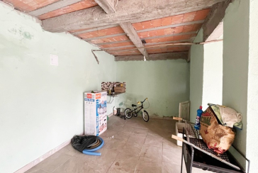 Bela Casa assobradada à venda no Bairro do Jardim Santa Lucrécia na Rua Pêra-Marmelo