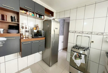 Bela Casa assobradada à venda no Bairro do Jardim Santa Lucrécia na Rua Pêra-Marmelo