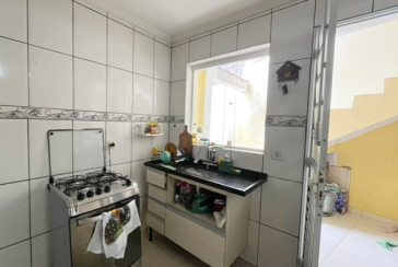 Bela Casa assobradada à venda no Bairro do Jardim Santa Lucrécia na Rua Pêra-Marmelo