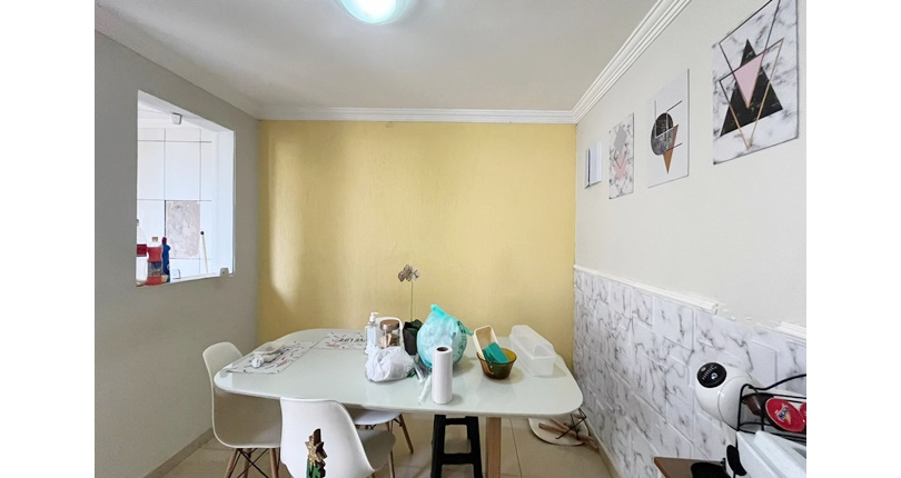 Bela Casa assobradada à venda no Bairro do Jardim Santa Lucrécia na Rua Pêra-Marmelo