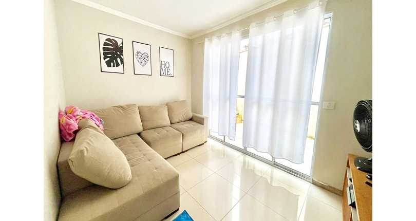 Bela Casa assobradada à venda no Bairro do Jardim Santa Lucrécia na Rua Pêra-Marmelo