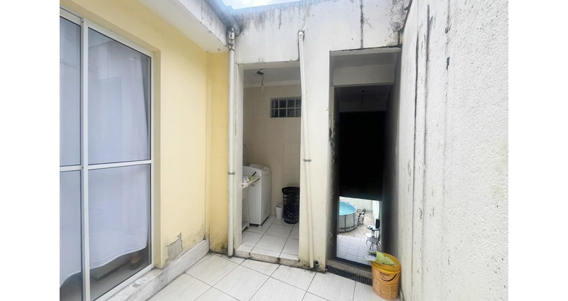 Bela Casa assobradada à venda no Bairro do Jardim Santa Lucrécia na Rua Pêra-Marmelo