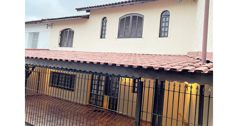 Sobrado à venda no Bairro do Jardim Mangalot na Rua José de Almeida Castro