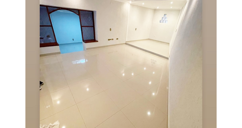 Sobrado à venda no Bairro do Jardim Mangalot na Rua José de Almeida Castro