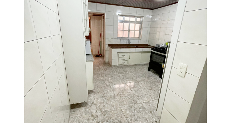 Sobrado à venda no Bairro do Jardim Mangalot na Rua José de Almeida Castro